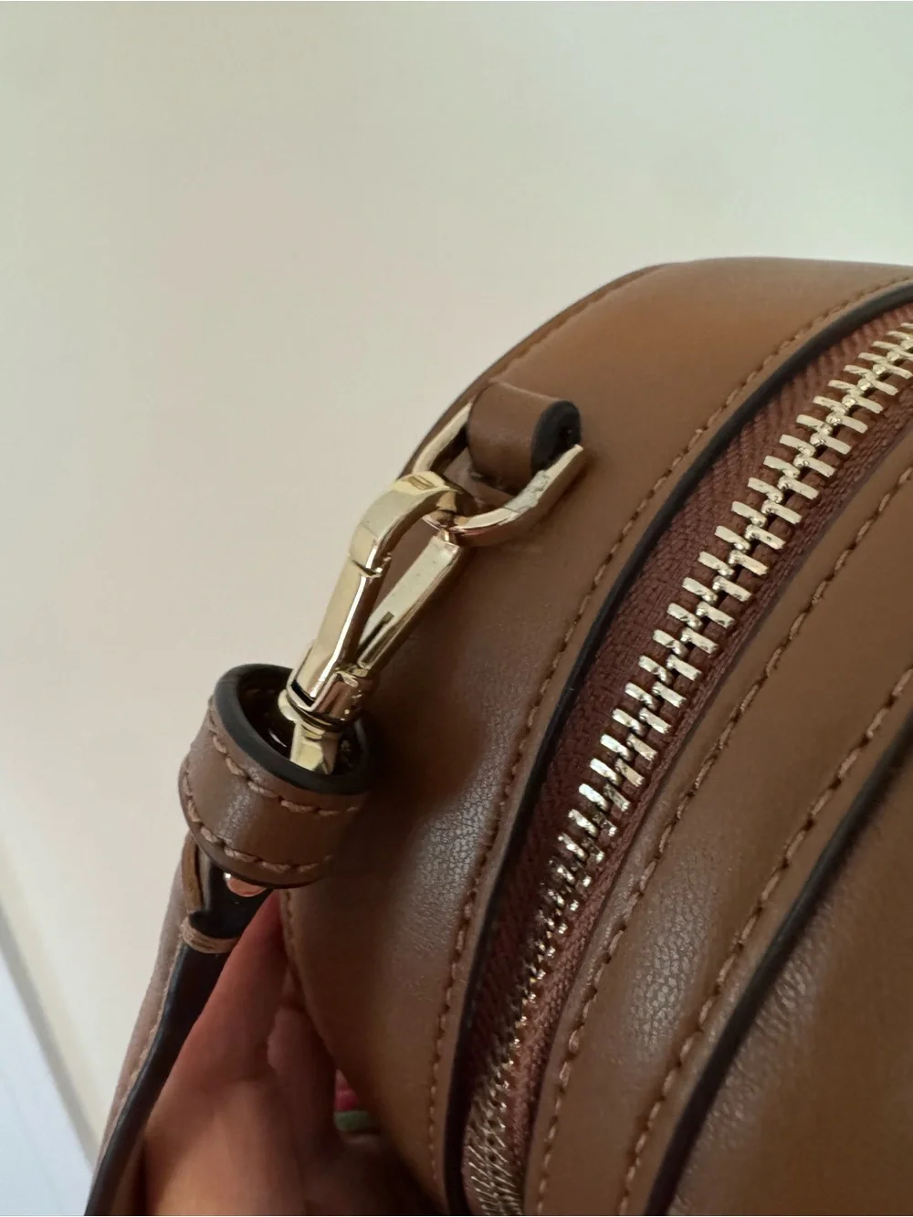 kate spade Brown & Cream Pretzel-Shaped Crossbody Bag with Mustard Packet Zipper - Picture 17 of 17